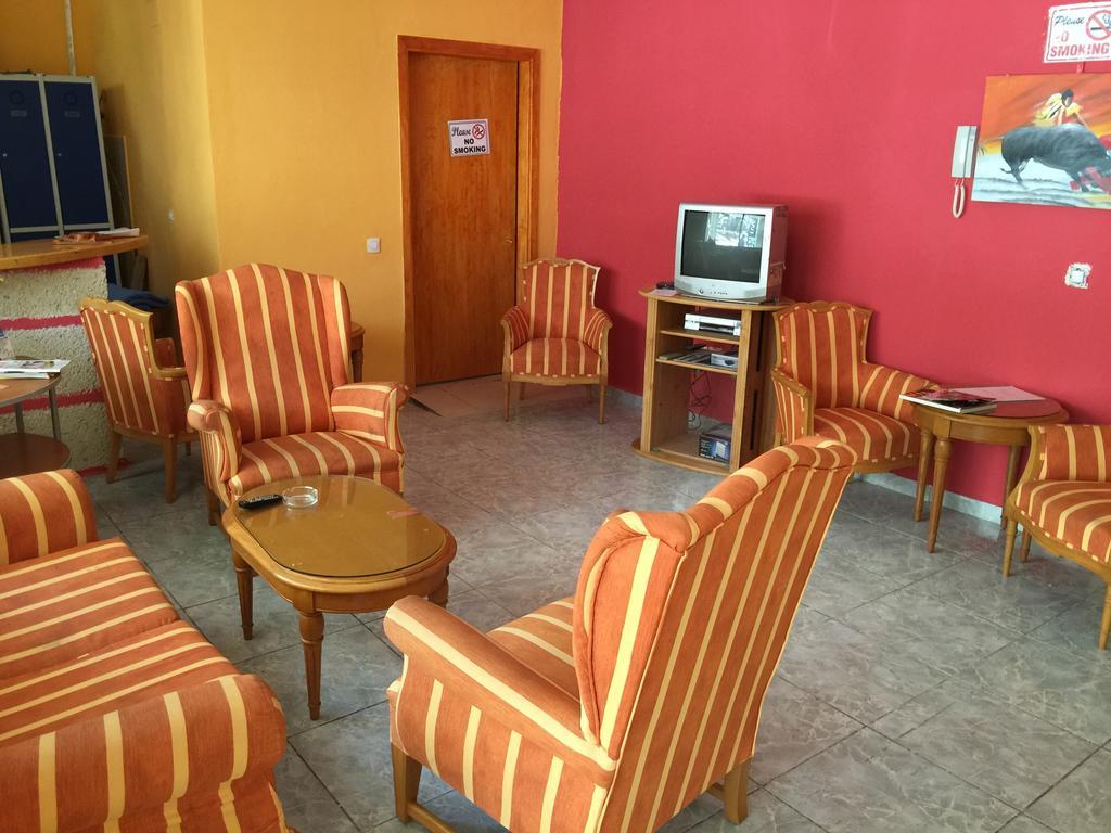 Tenerife Hostel Los Cristianos  Ngoại thất bức ảnh