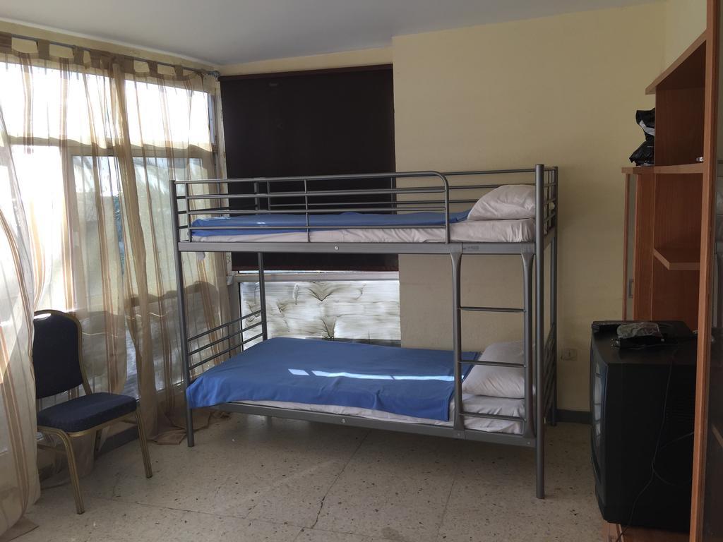 Tenerife Hostel Los Cristianos  Phòng bức ảnh