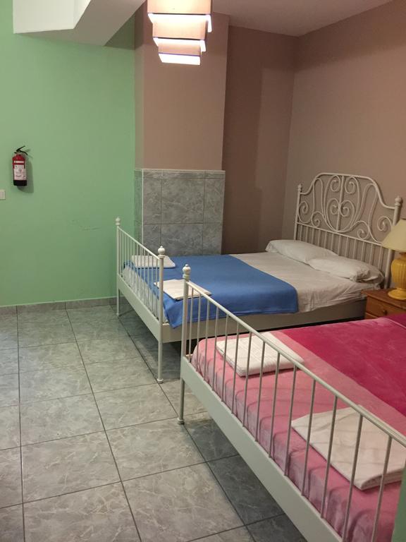 Tenerife Hostel Los Cristianos  Ngoại thất bức ảnh